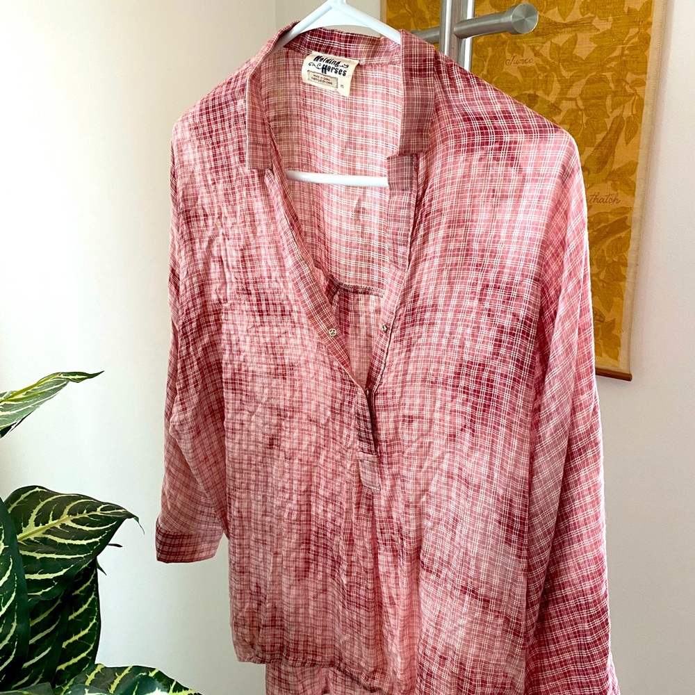 High low light top quarter snap small check